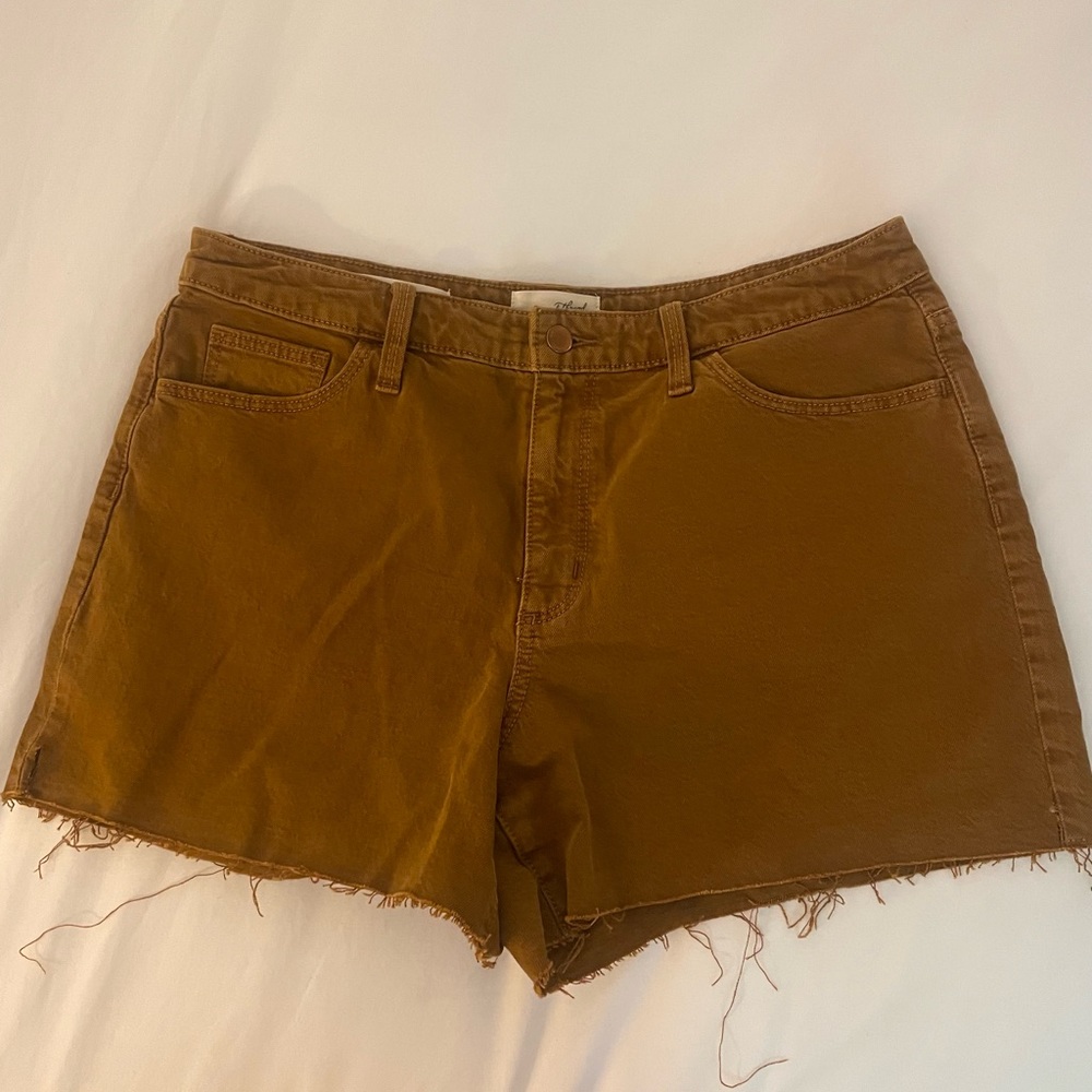 Women’s Casual Frayed Hem Shorts - Brown